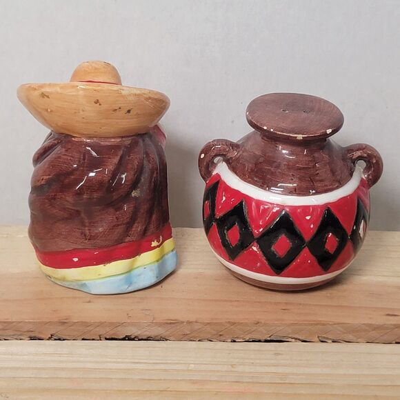 VINTAGE Ceramic Mexican Theme Salt & Pepper Shakers: Siesta Man and Pot - Picture 4 of 6